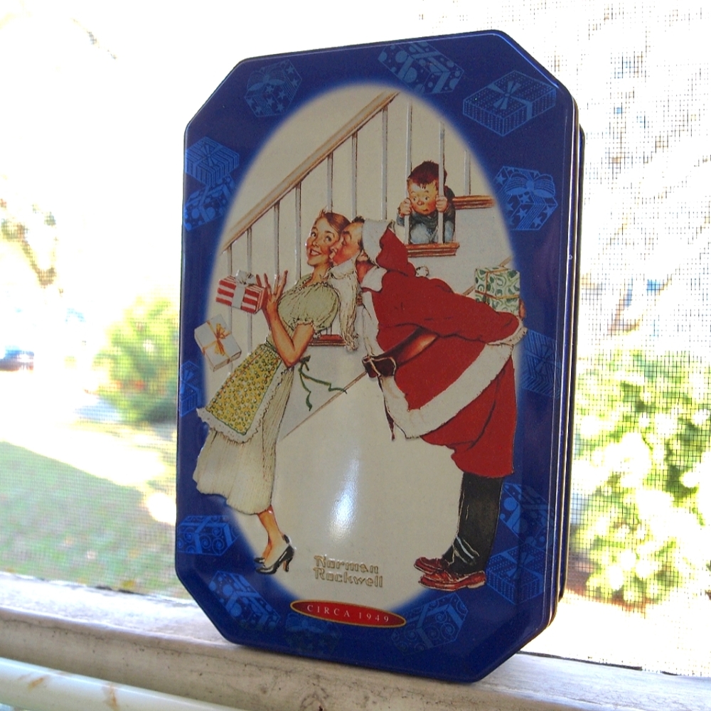 Vintage Norman Rockwell Tin  Snickers 2001 Christmas Decor Santa Kissing Mom